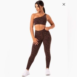 leopard workout set
